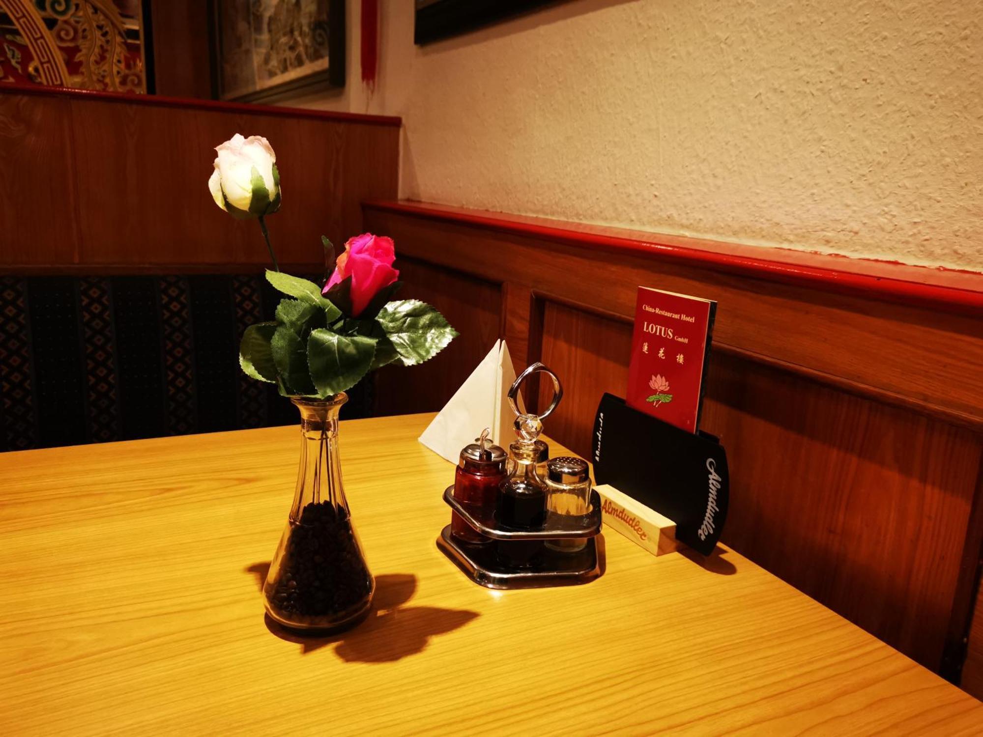 China Restaurant Hotel Lotus Ротенбург-на-Таубері Екстер'єр фото